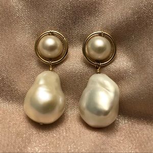 NWT Baroque Pearl Gold Circle Drop Earrings